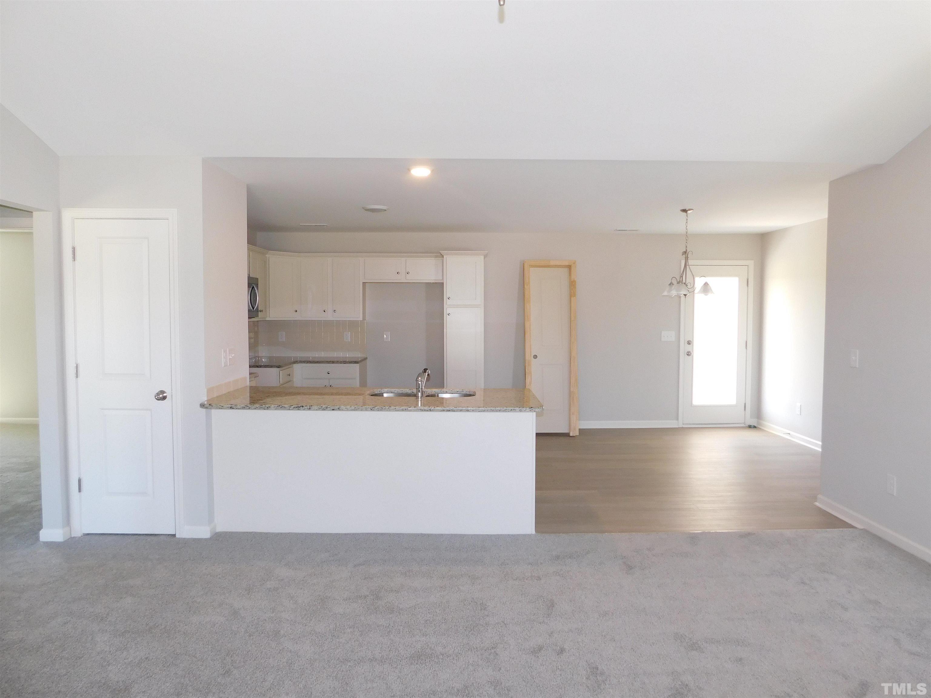 140 Touchdown Way Benson, NC 27504 - Photo 6 of 24 Gallery Image 6