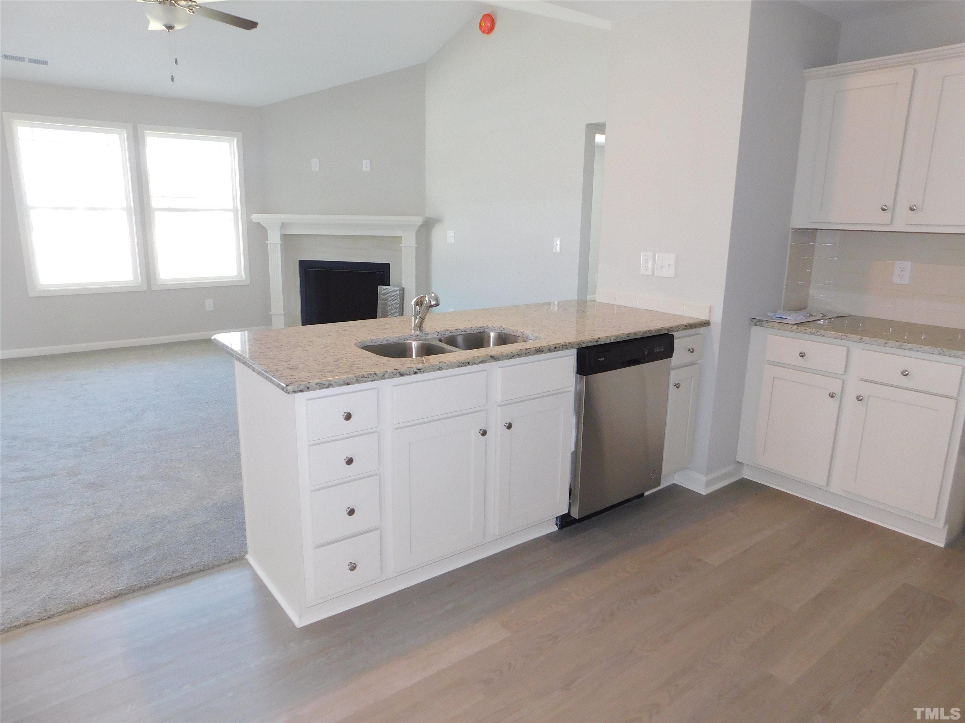 140 Touchdown Way Benson, NC 27504 - Photo 7 of 24 Gallery Image 7