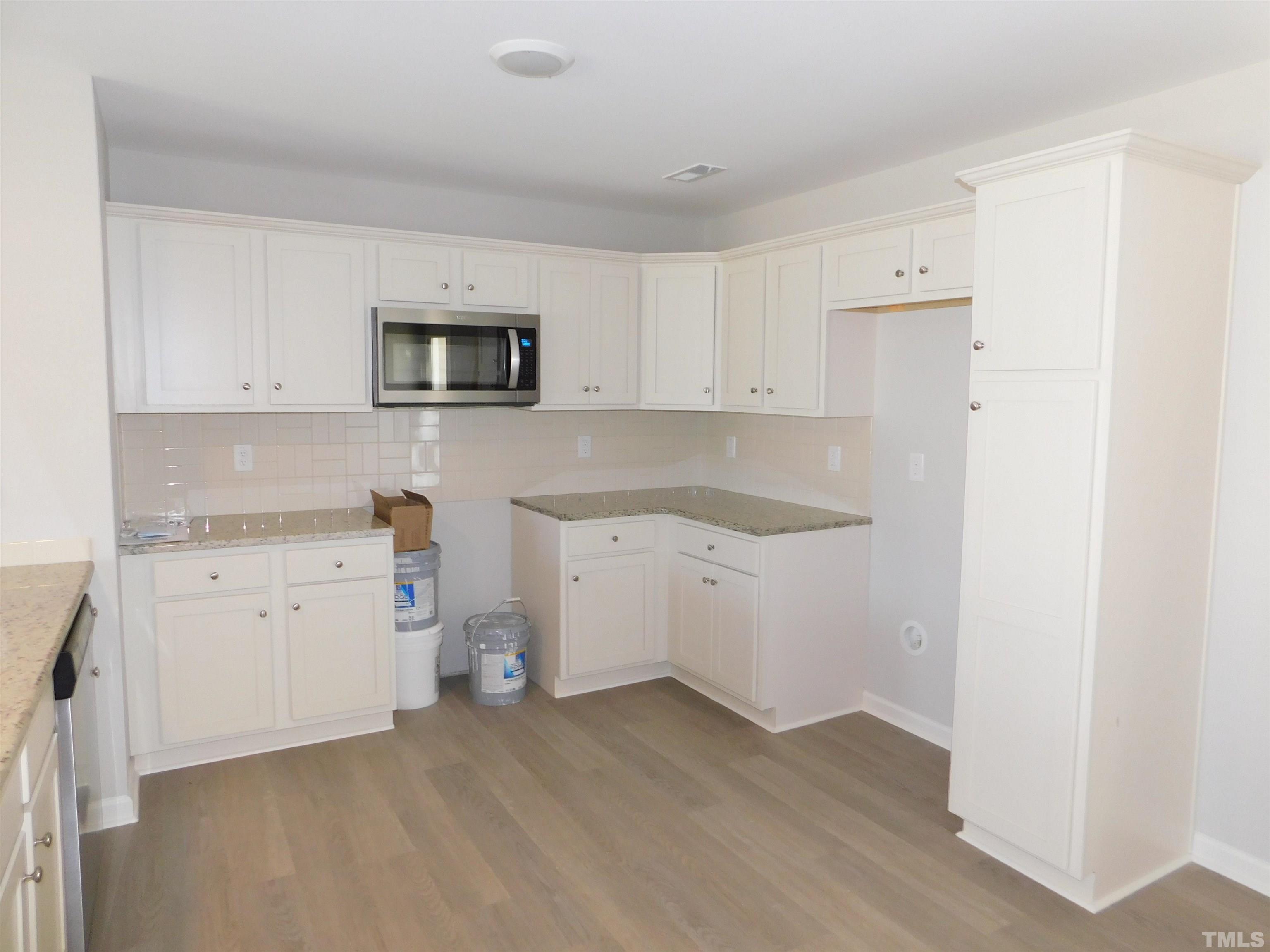 140 Touchdown Way Benson, NC 27504 - Photo 9 of 24 Gallery Image 9