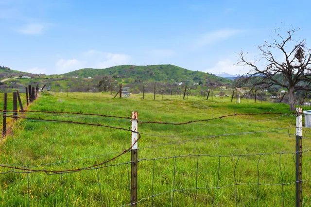 $2,750 | 33264 Puma Lane, Squaw Valley, CA 93675