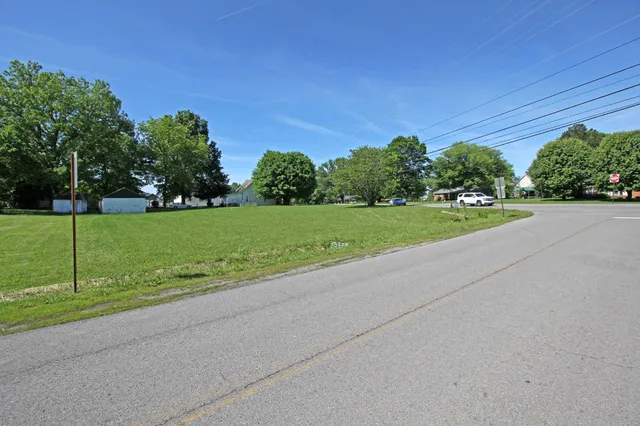 $269,999 | 2612 Highway 31W, White House, TN 37188