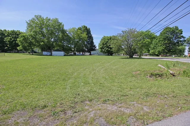 $269,999 | 2612 Highway 31W, White House, TN 37188