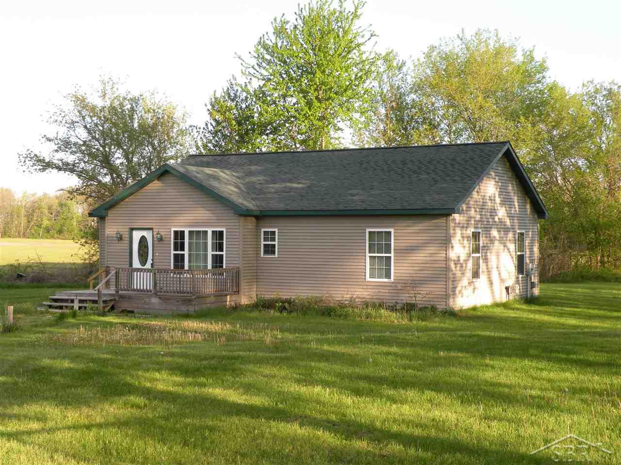 8287 North Wheeler Road Wheeler, MI 48662 - Photo 1 of 7 31292580.JPG