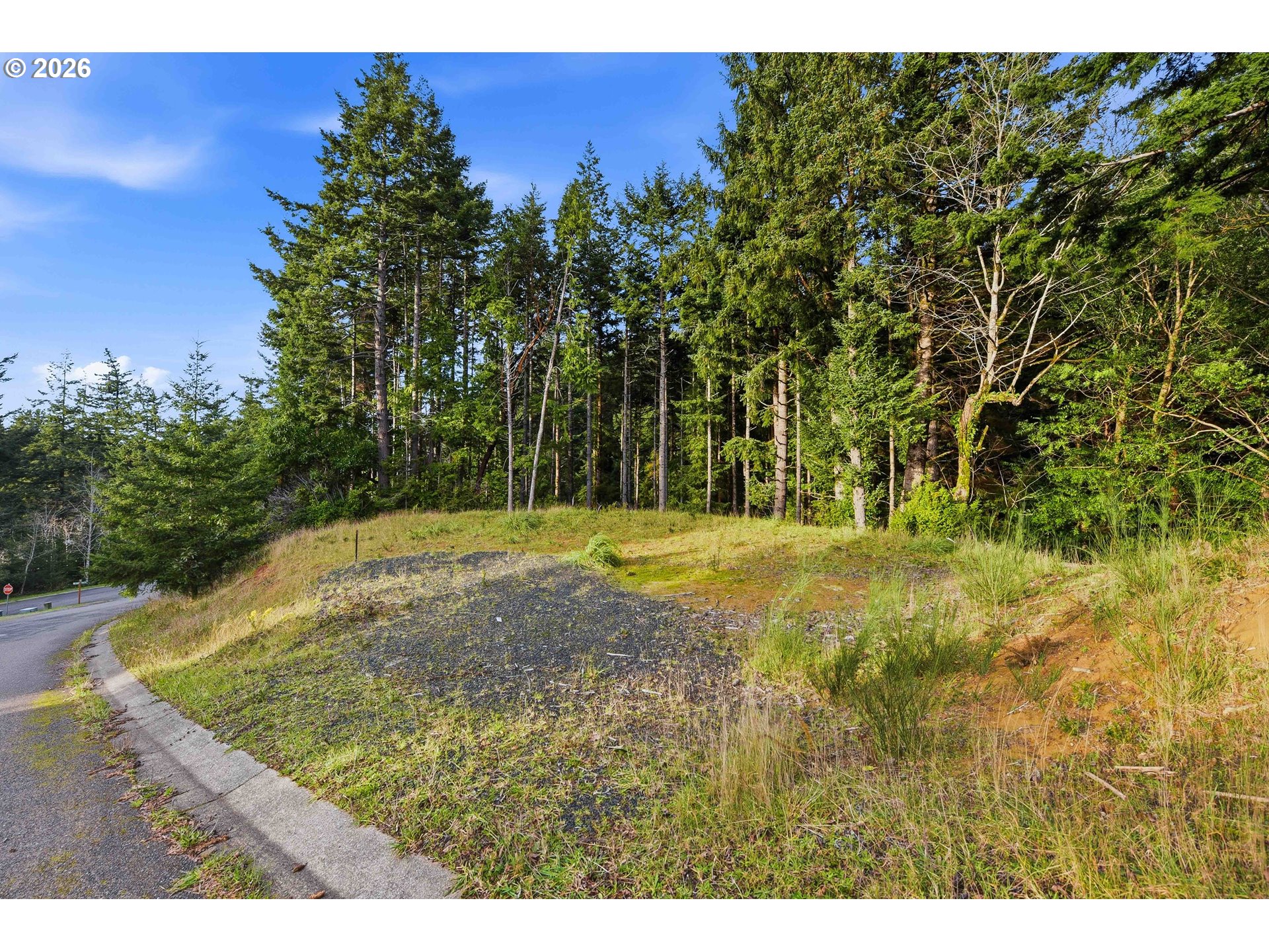 Dee Terrace, Unit 16 Port Orford, OR 97465 - Photo 2 of 9