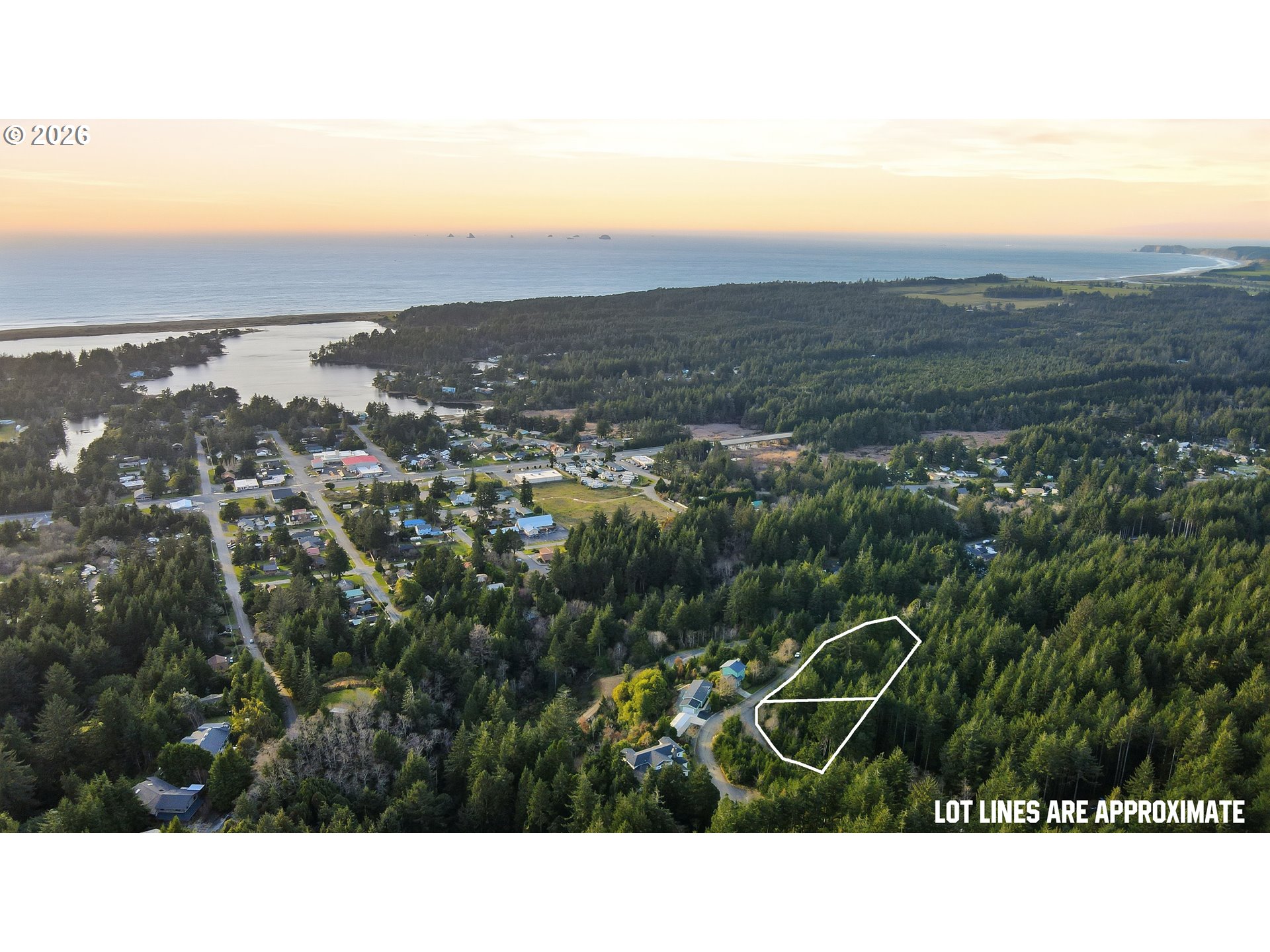 Dee Terrace, Unit 16 Port Orford, OR 97465 - Photo 7 of 9