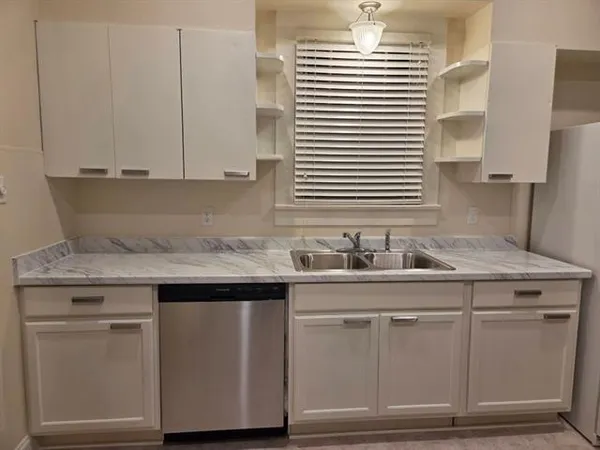 $2,000 | 504 South New Hampshire Street, Covington, LA 70433