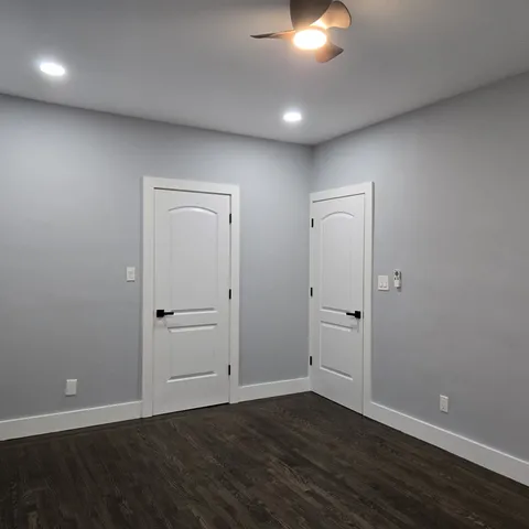 a close view of door