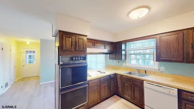 $549,000 | 2 Sandy Court, Linwood, NJ 08221