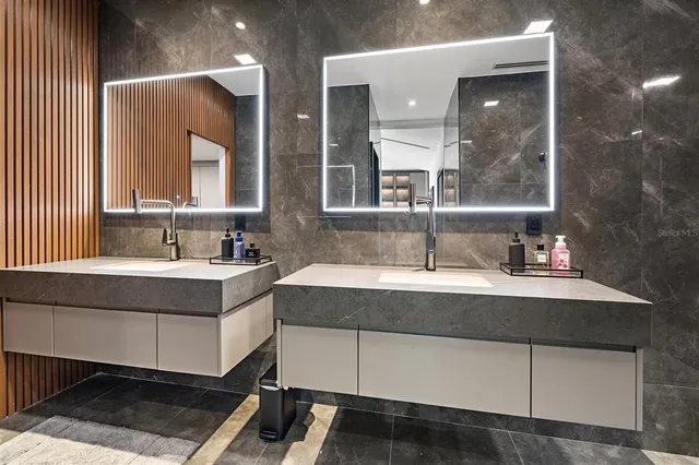 $5,650,000 | 6178 9th Ave Circle Northeast, Bradenton, FL 34212