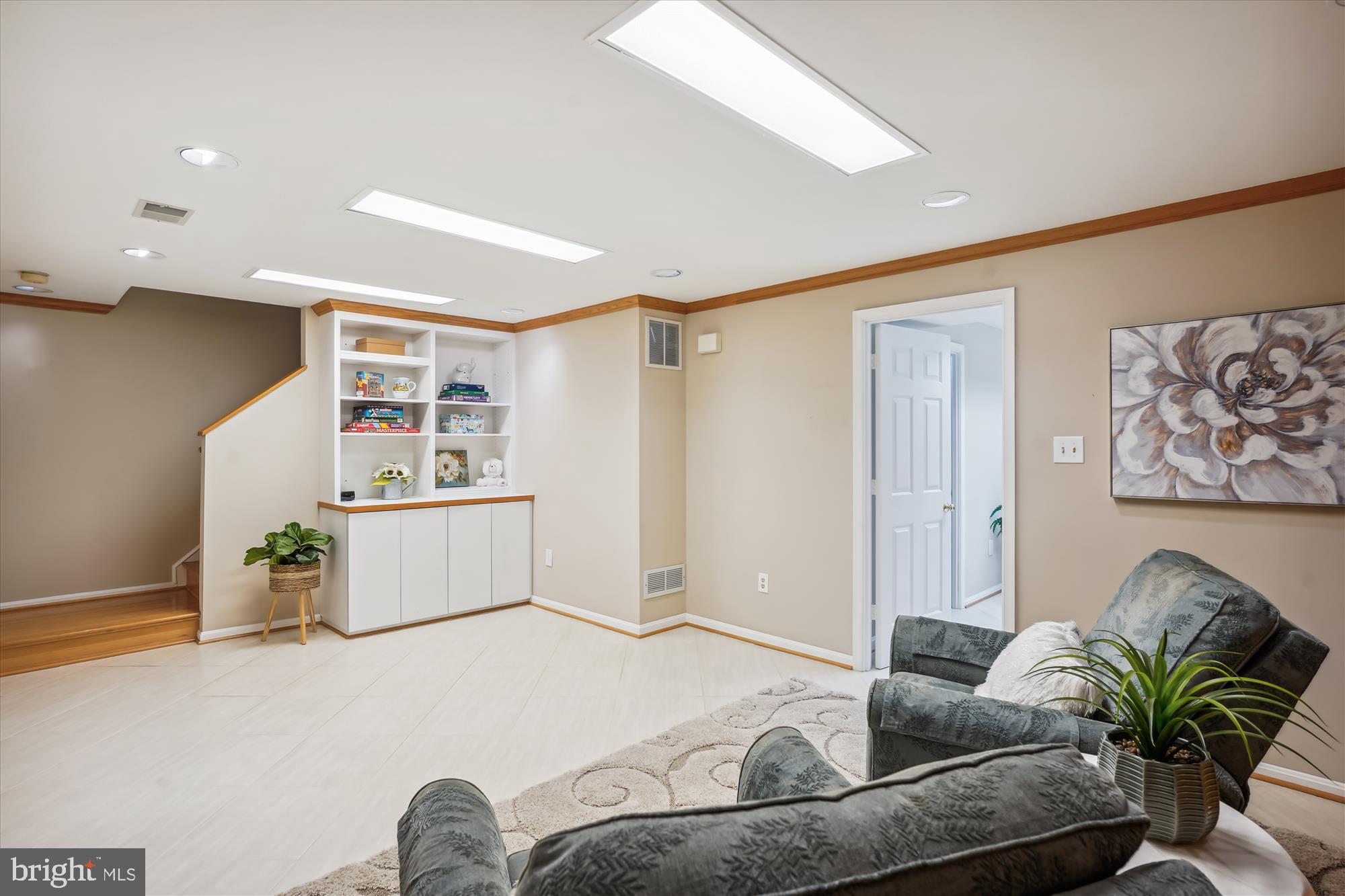 924 Pointer Ridge Drive Gaithersburg, MD 20878 - Photo 51 of 85 Rec Room with Additional Built-Ins