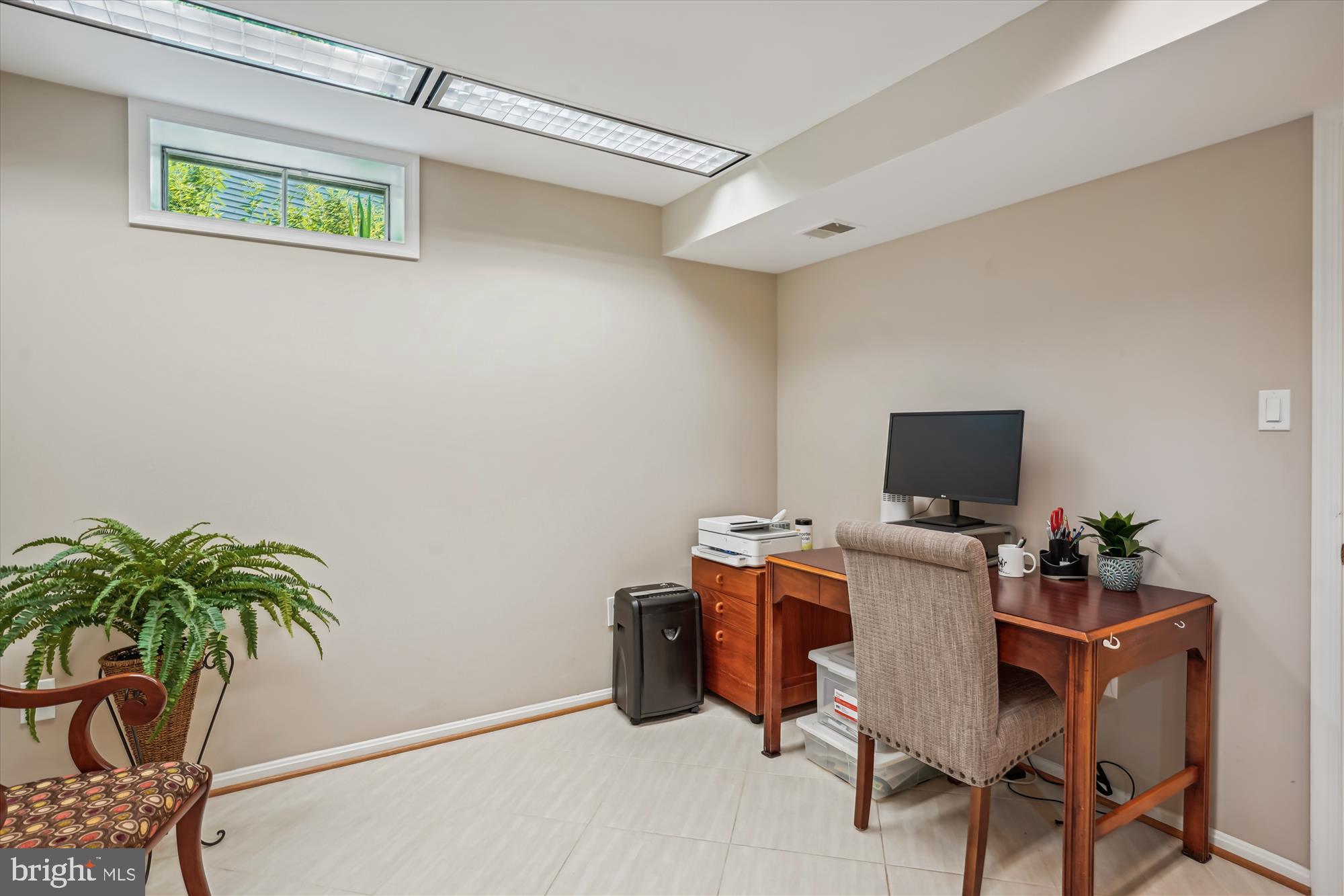 924 Pointer Ridge Drive Gaithersburg, MD 20878 - Photo 54 of 85 Bright Office/Den