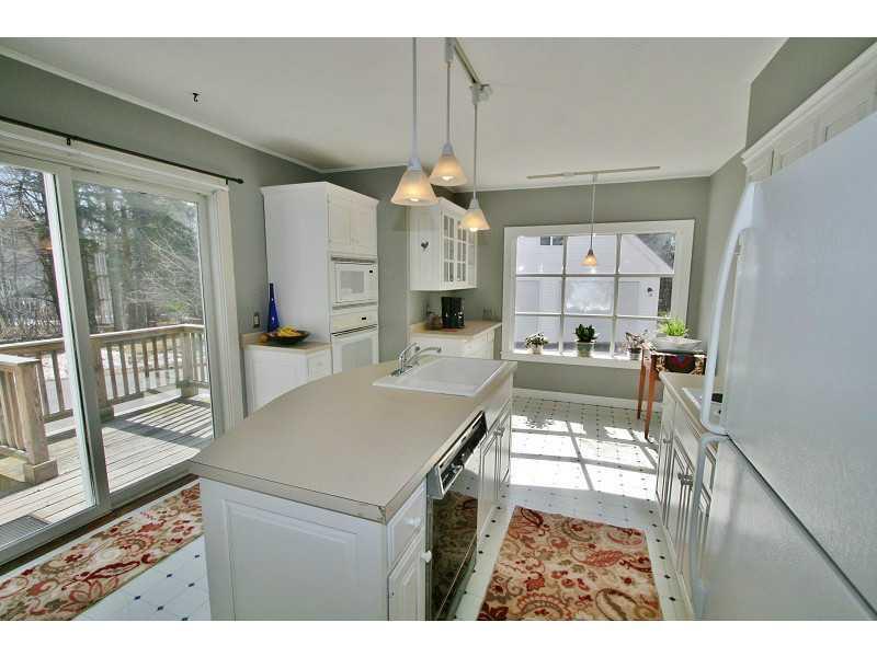 1295 State Street Bangor, ME 04401 - Photo 7 of 26 Kitchen.