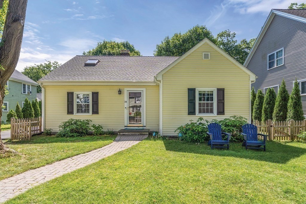 34 Hamilton Road Waltham, MA 02453 - Photo 20 of 29