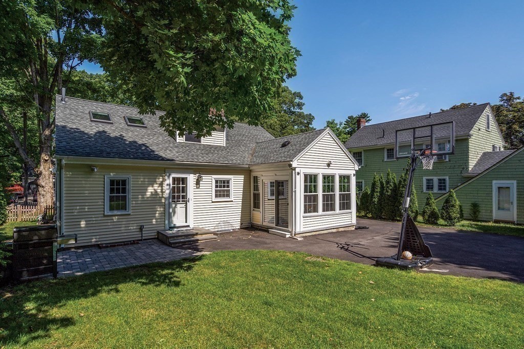 34 Hamilton Road Waltham, MA 02453 - Photo 25 of 29
