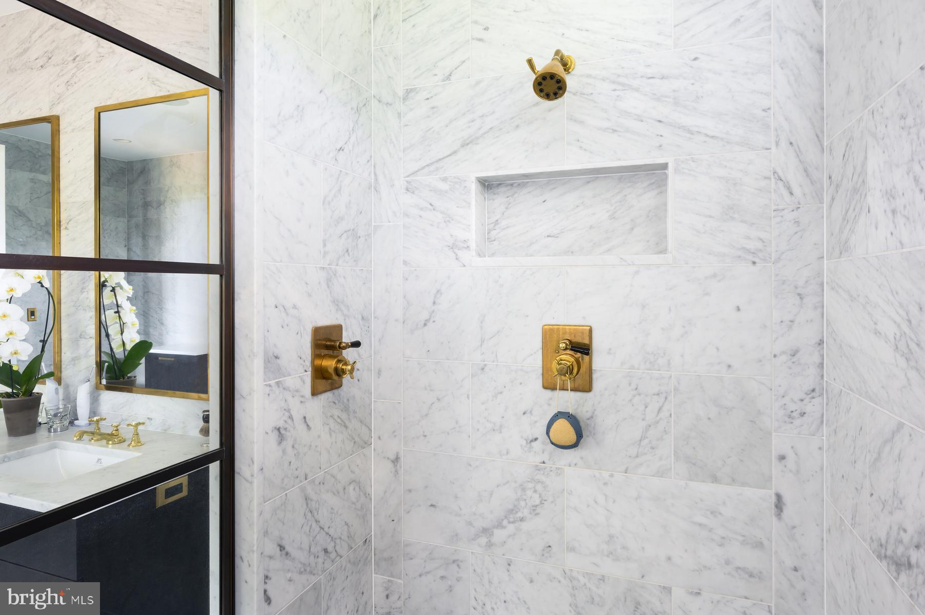 1388 Crenshaw Road Upperville, VA 20184 - Photo 15 of 35 Primary Bathroom