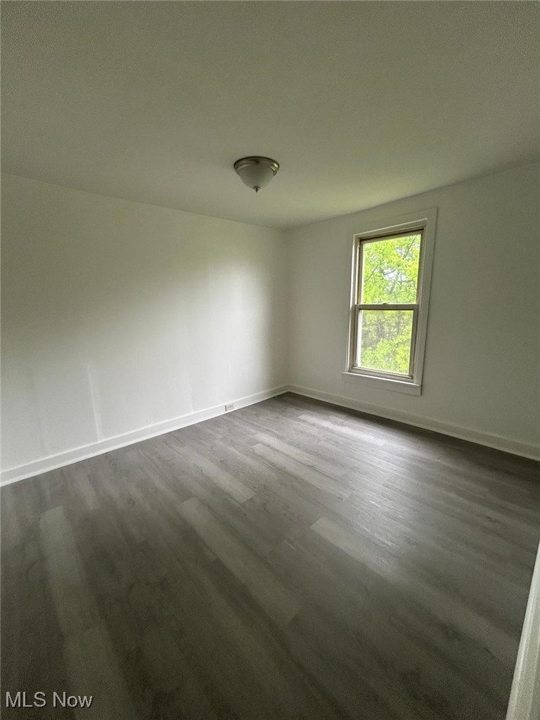 19210 Firwood Road Cleveland, OH 44110 - Photo 4 of 29 Gallery Image 4