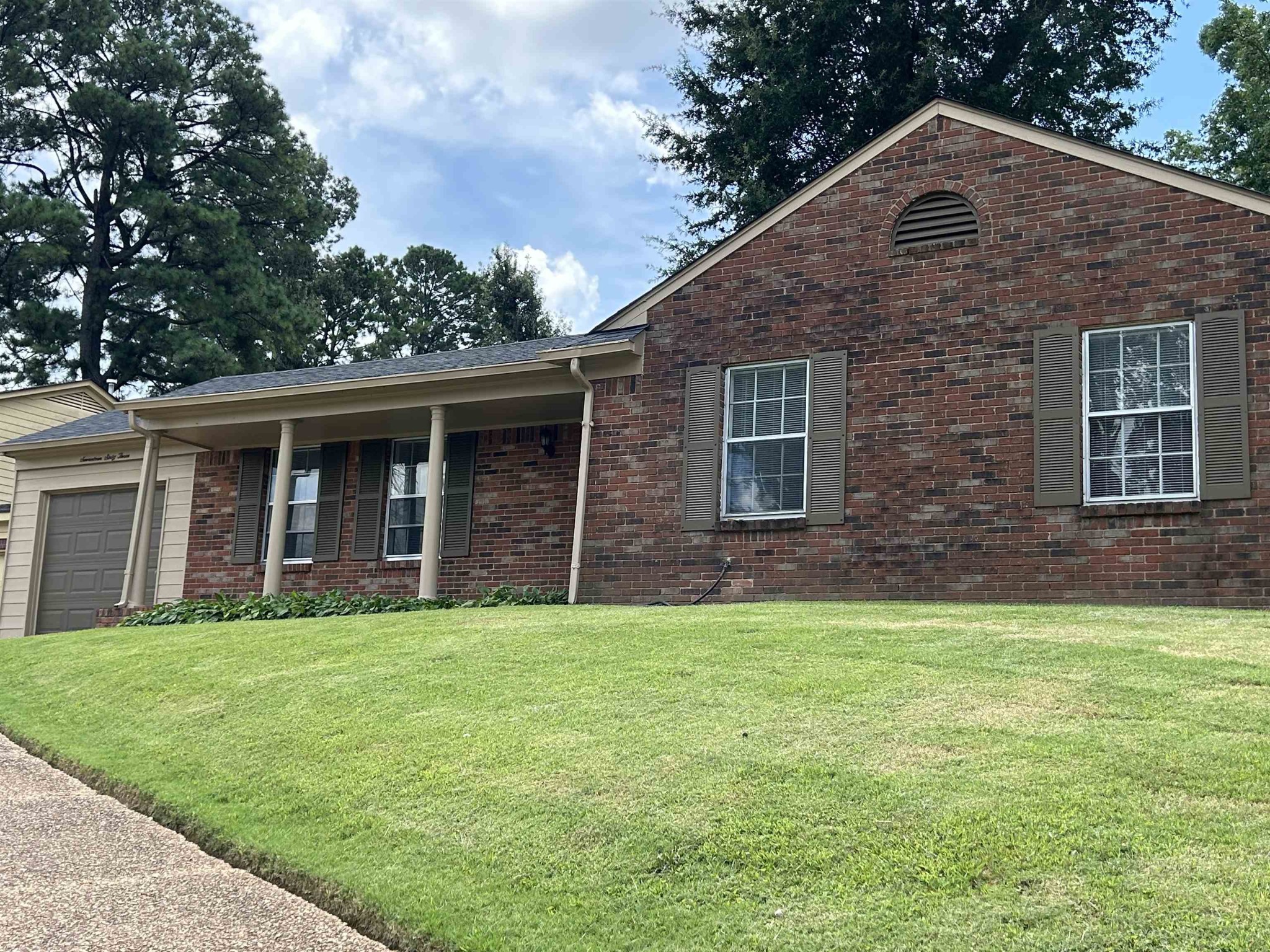 1763 Buxton Road Memphis, TN 38116 - Photo 1 of 28 Gallery Image 1