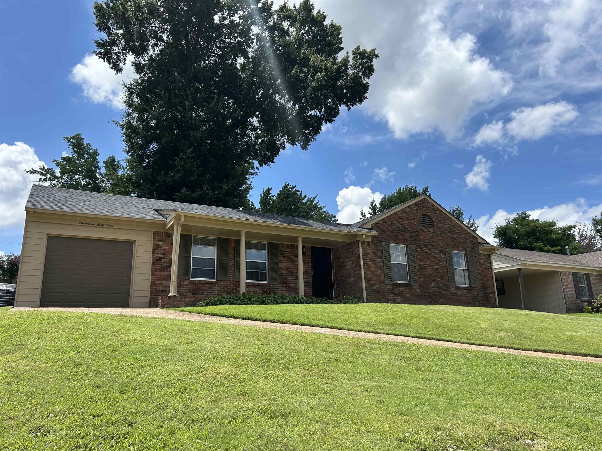 1763 Buxton Road Memphis, TN 38116 - Photo 2 of 28 Gallery Image 2
