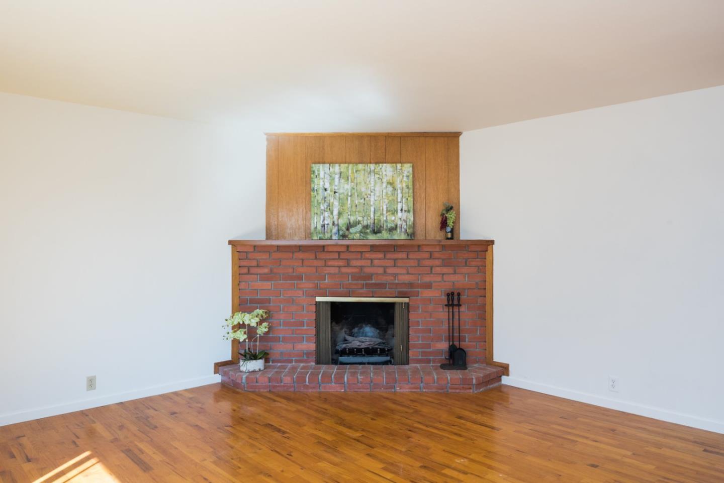 3220 Melanie Road Marina, CA 93933 - Photo 8 of 31 Gallery Image 8