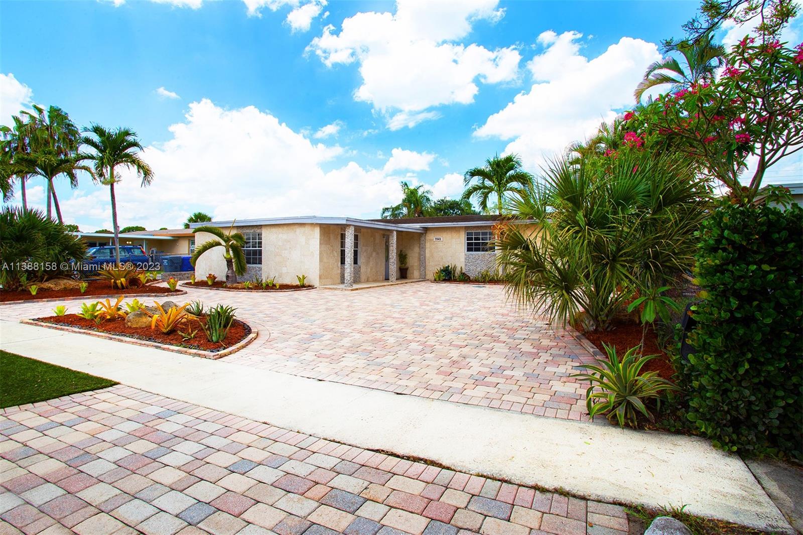 7861 Raleigh Street Hollywood, FL 33024 - Photo 2 of 38 Gallery Image 2