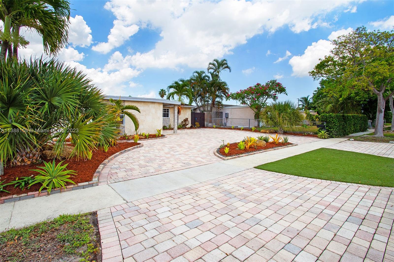 7861 Raleigh Street Hollywood, FL 33024 - Photo 3 of 38 Gallery Image 3