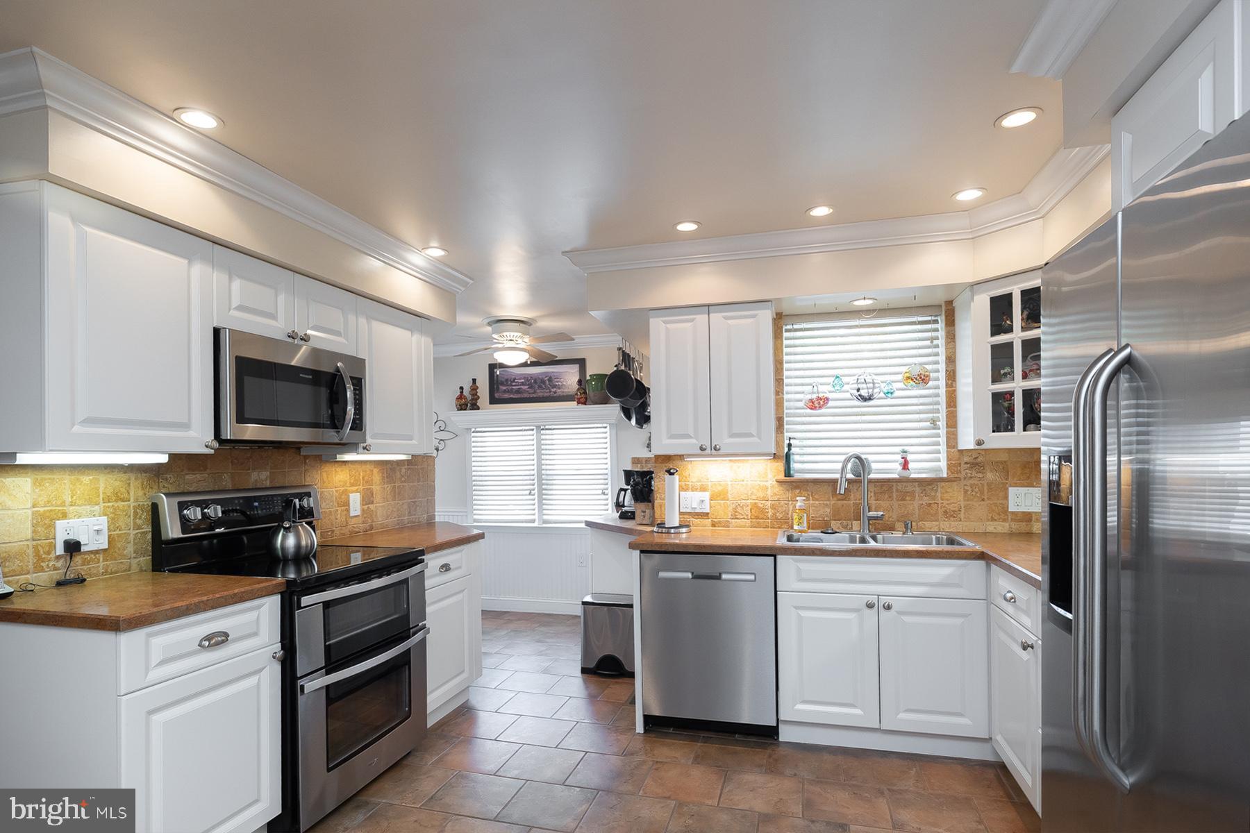 12 Henry Road Gibbsboro, NJ 08026 - Photo 9 of 53 stainless Steele appliances