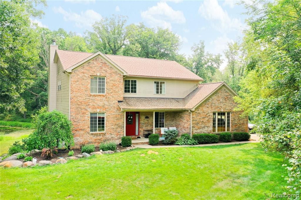 5676 Cullen Road Fenton, MI 48430 - Photo 2 of 46