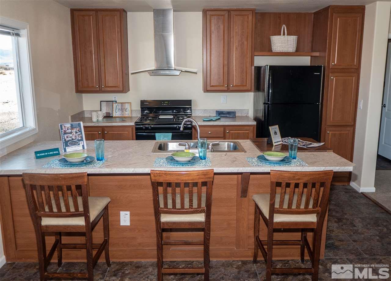 7645 Springfield Road Silver Springs, NV 89429 - Photo 5 of 25 Photo 5