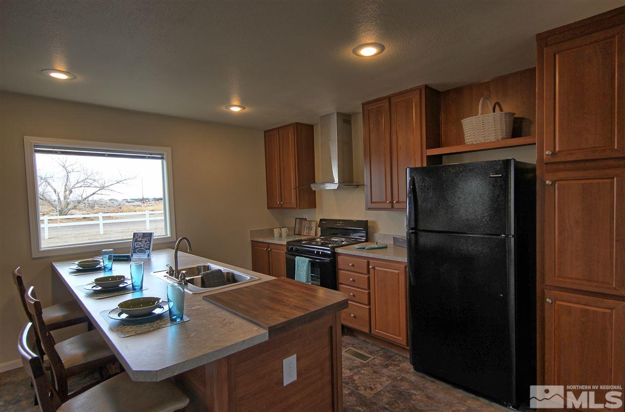 7645 Springfield Road Silver Springs, NV 89429 - Photo 6 of 25 Photo 6