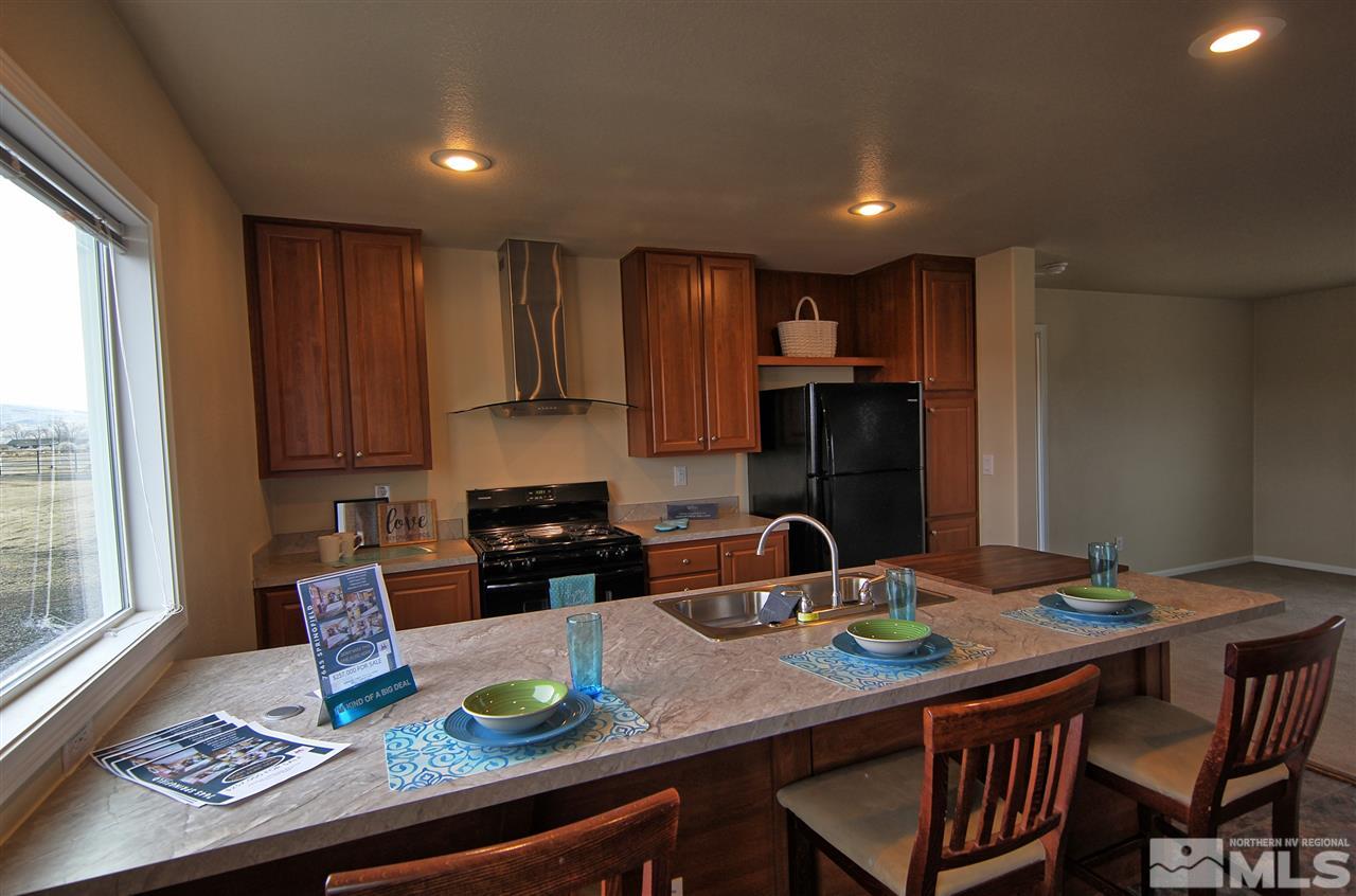 7645 Springfield Road Silver Springs, NV 89429 - Photo 7 of 25 Photo 7