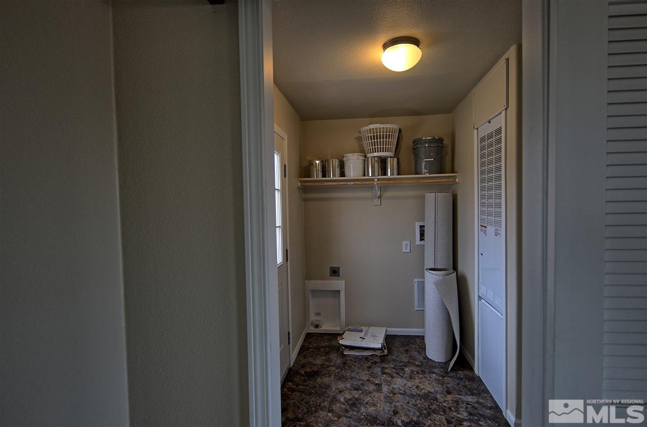 7645 Springfield Road Silver Springs, NV 89429 - Photo 10 of 25 Photo 10