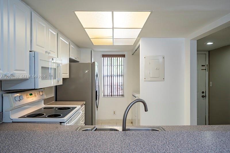 905 Southridge Road, Unit 104C Delray Beach, FL 33444 - Photo 5 of 26