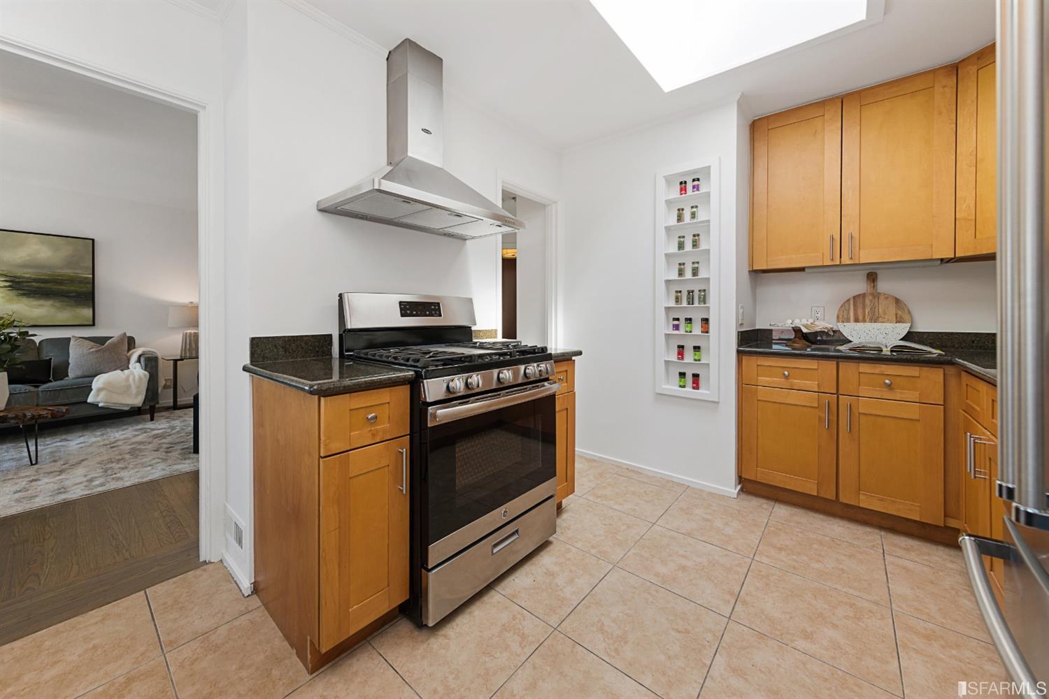 358 Maynard Street San Francisco, CA 94112 - Photo 7 of 24