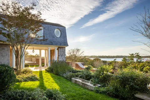 $165,000,000 | 75 West End Avenue, East Hampton, NY 11937