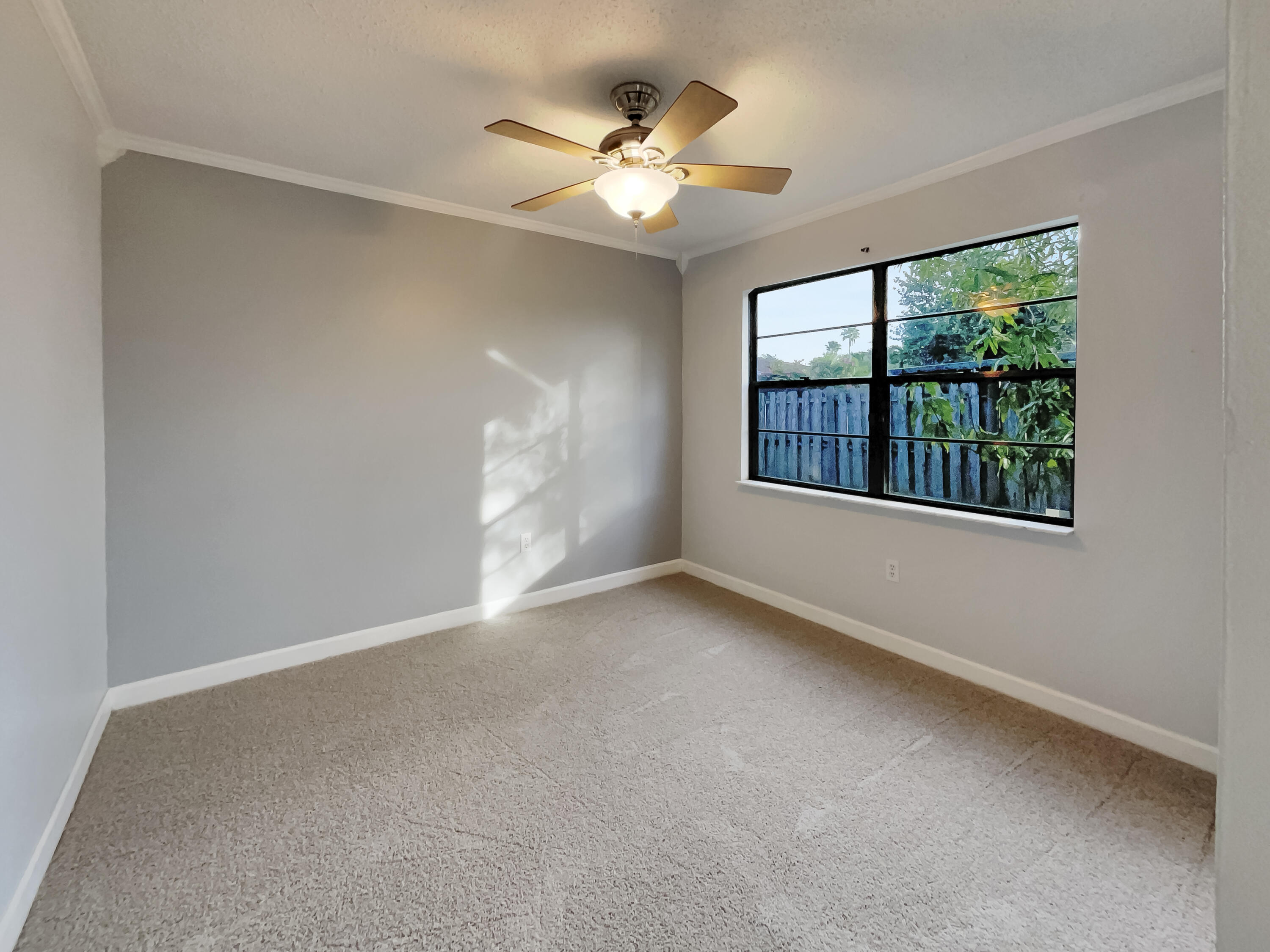 8 Cedar Circle Boynton Beach, FL 33436 - Photo 5 of 22 listing_2