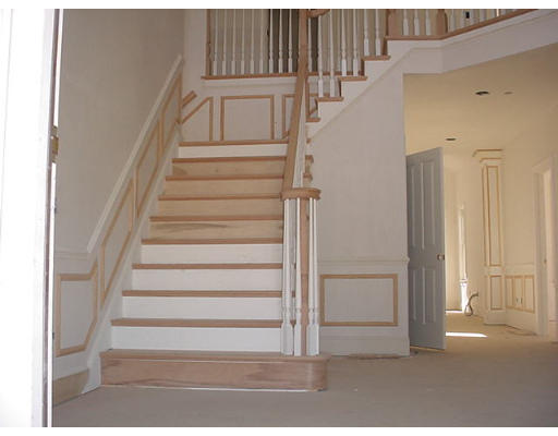 13 Dutchess Road Franklin, MA 02038 - Photo 7 of 8 Gallery Image 7
