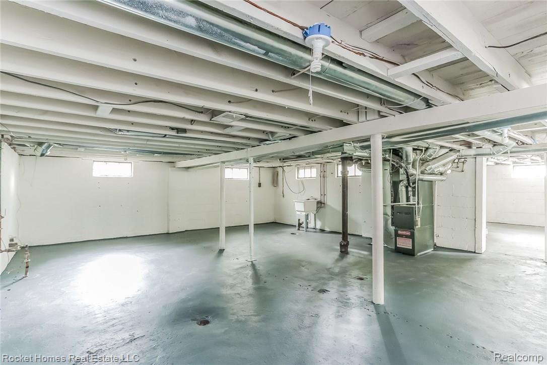 414 Roth Boulevard Clawson, MI 48017 - Photo 18 of 27 020-Basement__Laundry_Room-3292725-medium.jpg