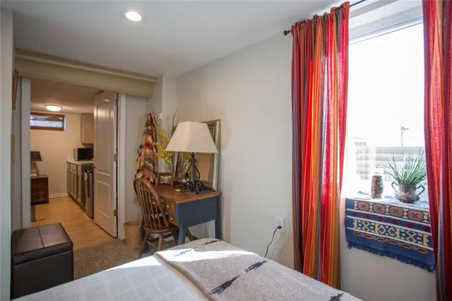 $325,000 | 5326 Outlook Street, Mission, KS 66202