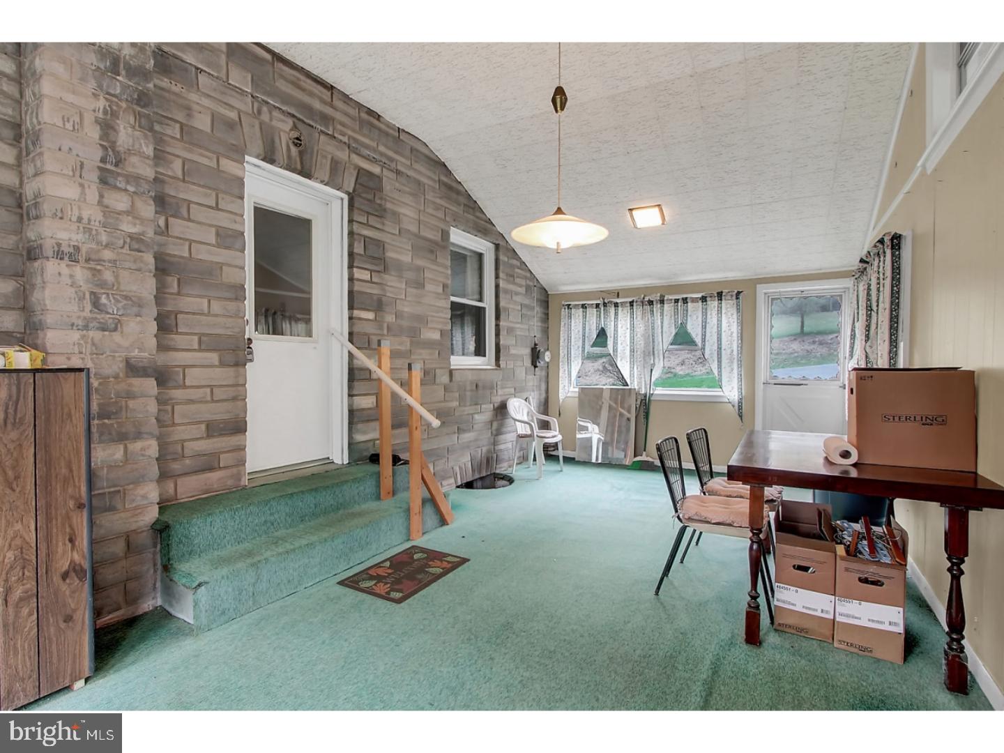 26 Lewis Road Reading, PA 19606 - Photo 2 of 24