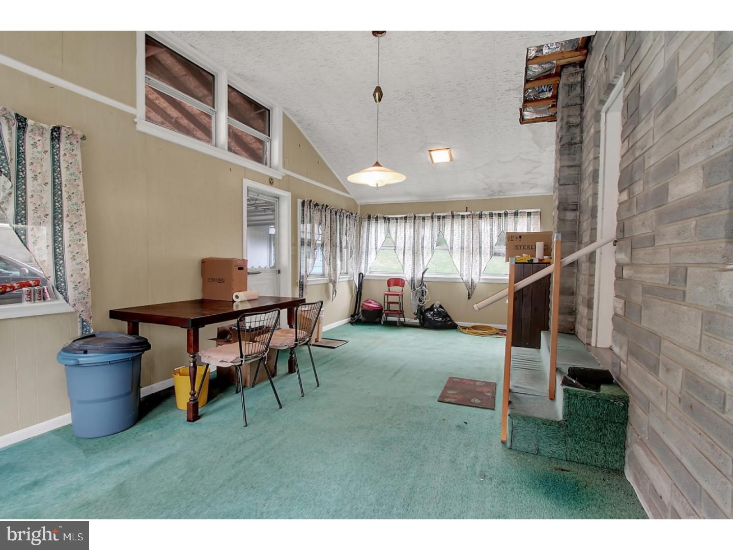 26 Lewis Road Reading, PA 19606 - Photo 3 of 24