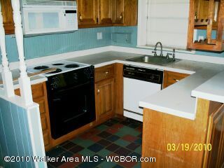 204 Pinedale Shores Road Jasper, AL 35503 - Photo 7 of 11 Gallery Image 7