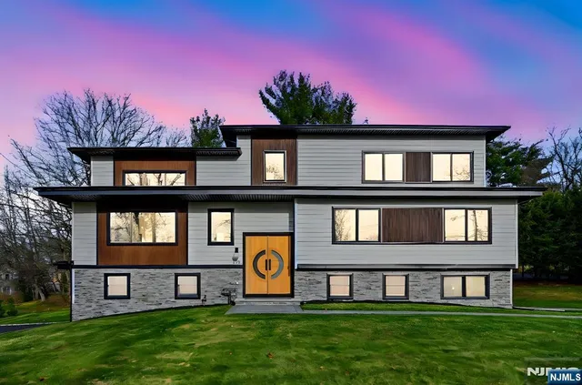 $3,888,000 | 148 Great Hills Road, Short Hills, NJ 07078