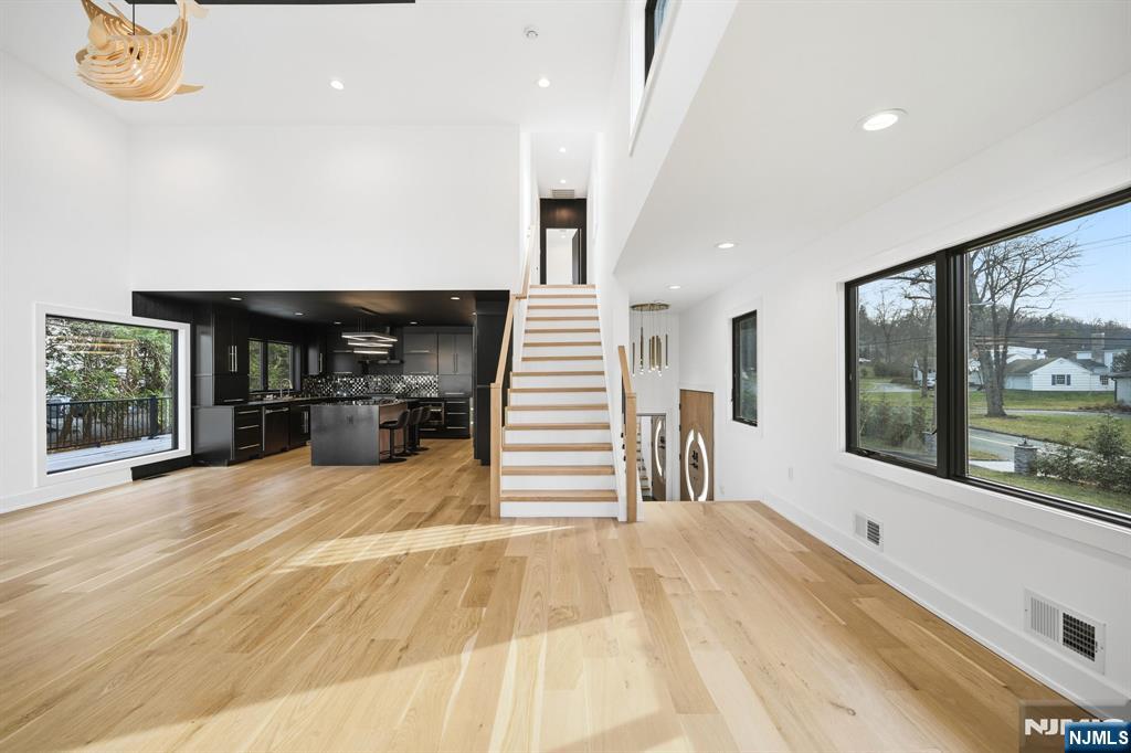 148 Great Hills Road Short Hills, NJ 07078 - Photo 4 of 42