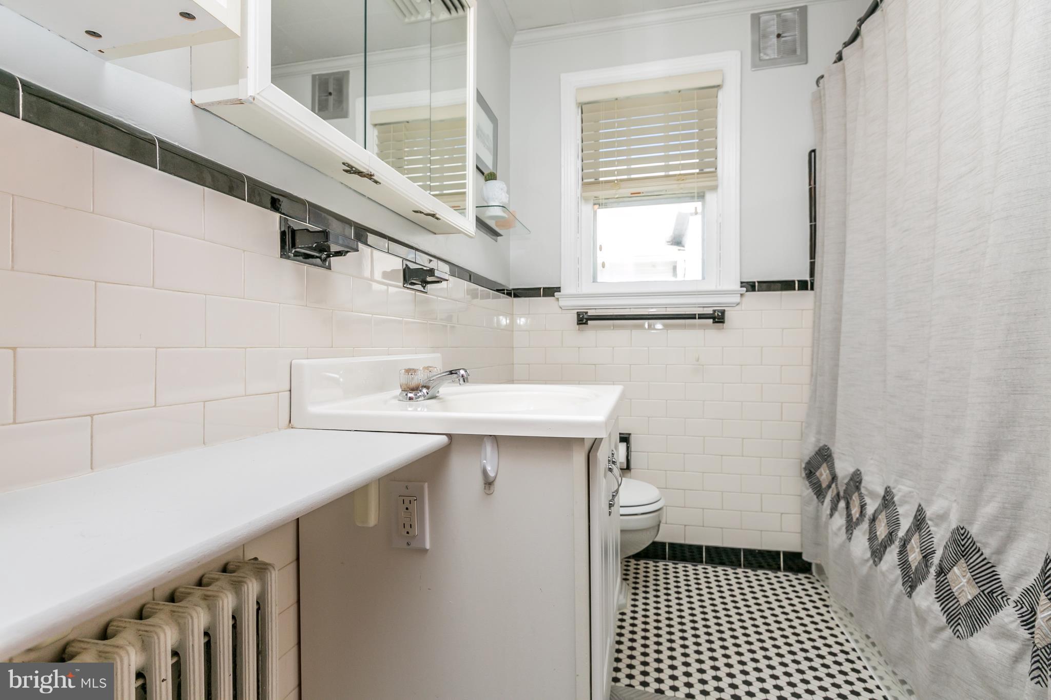 2908 Emerald Road Baltimore, MD 21234 - Photo 15 of 27 Full Bath
