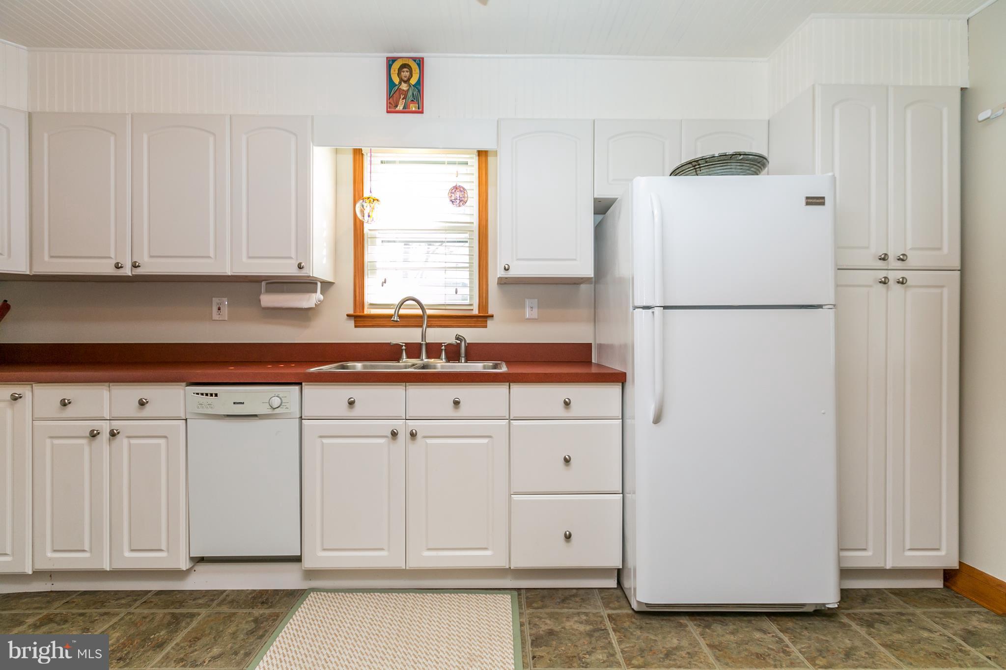 2908 Emerald Road Baltimore, MD 21234 - Photo 5 of 27 Kitchen