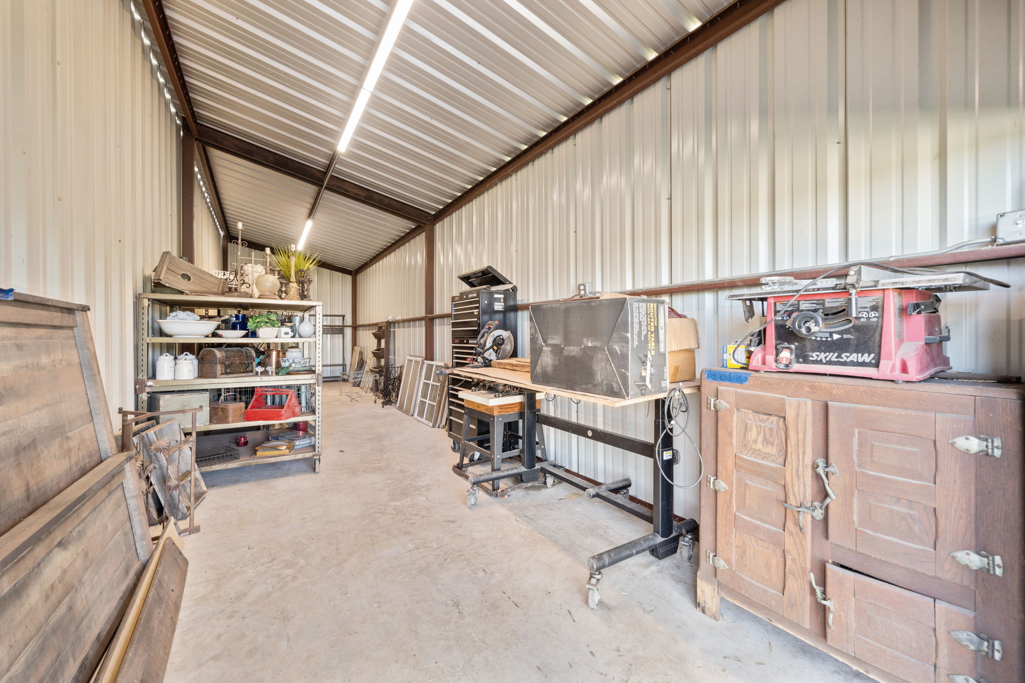 1516 Old Luling Road Lockhart, TX 78644 - Photo 29 of 39 400 Sq Ft Storage room or Garage attached to the right side of the Shop