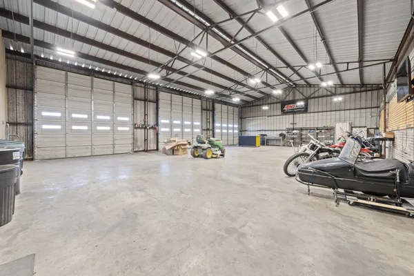 $895,000 | 1516 Old Luling Road, Lockhart, TX 78644