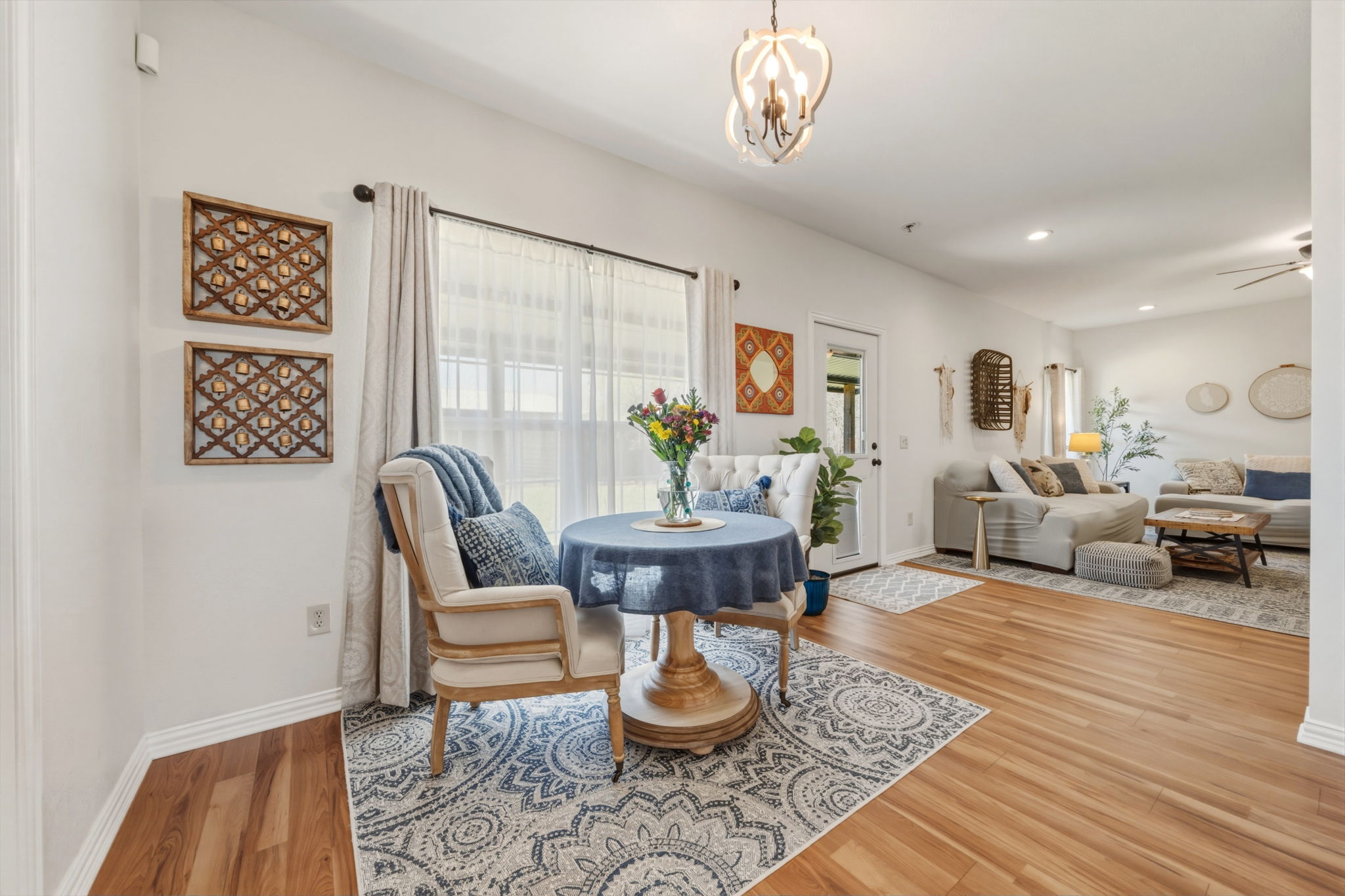 1516 Old Luling Road Lockhart, TX 78644 - Photo 6 of 39 Breakfast area open to the Kitchen and Living area