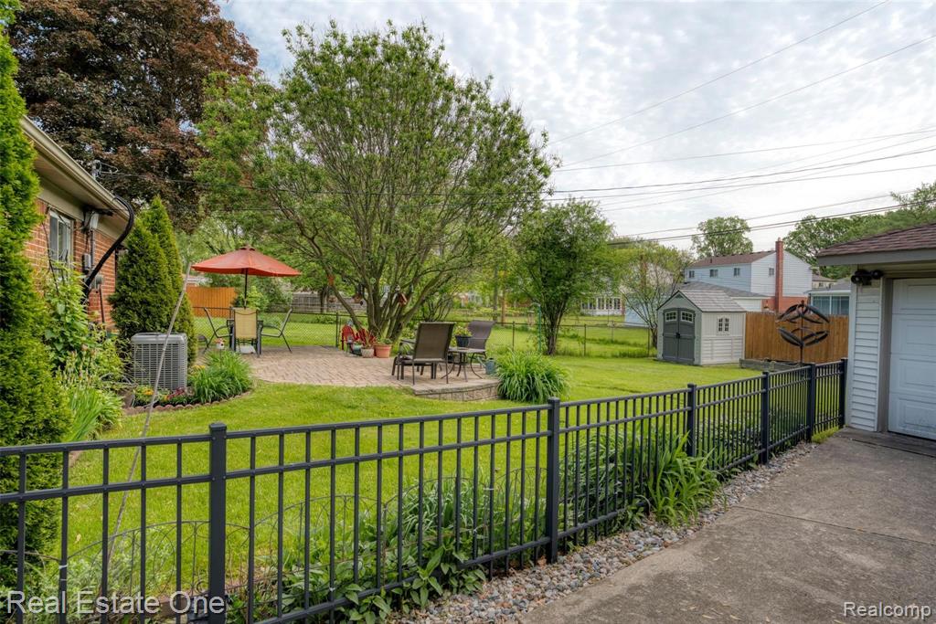 23374 Tuck Road Farmington Hills, MI 48336 - Photo 26 of 26