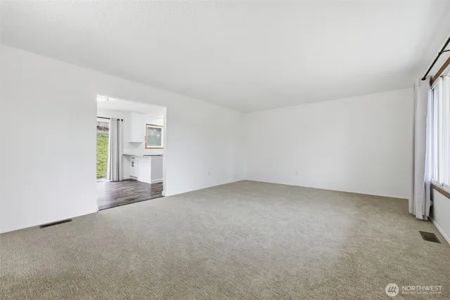 $575,000 | 26224 14th Place South, Des Moines, WA 98198